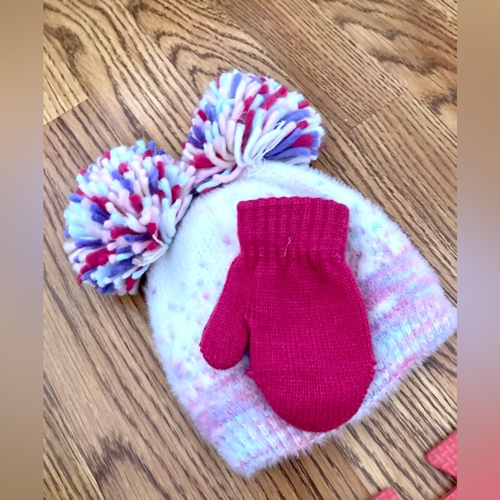 Cat & Jack double Pom winter hat set EUC